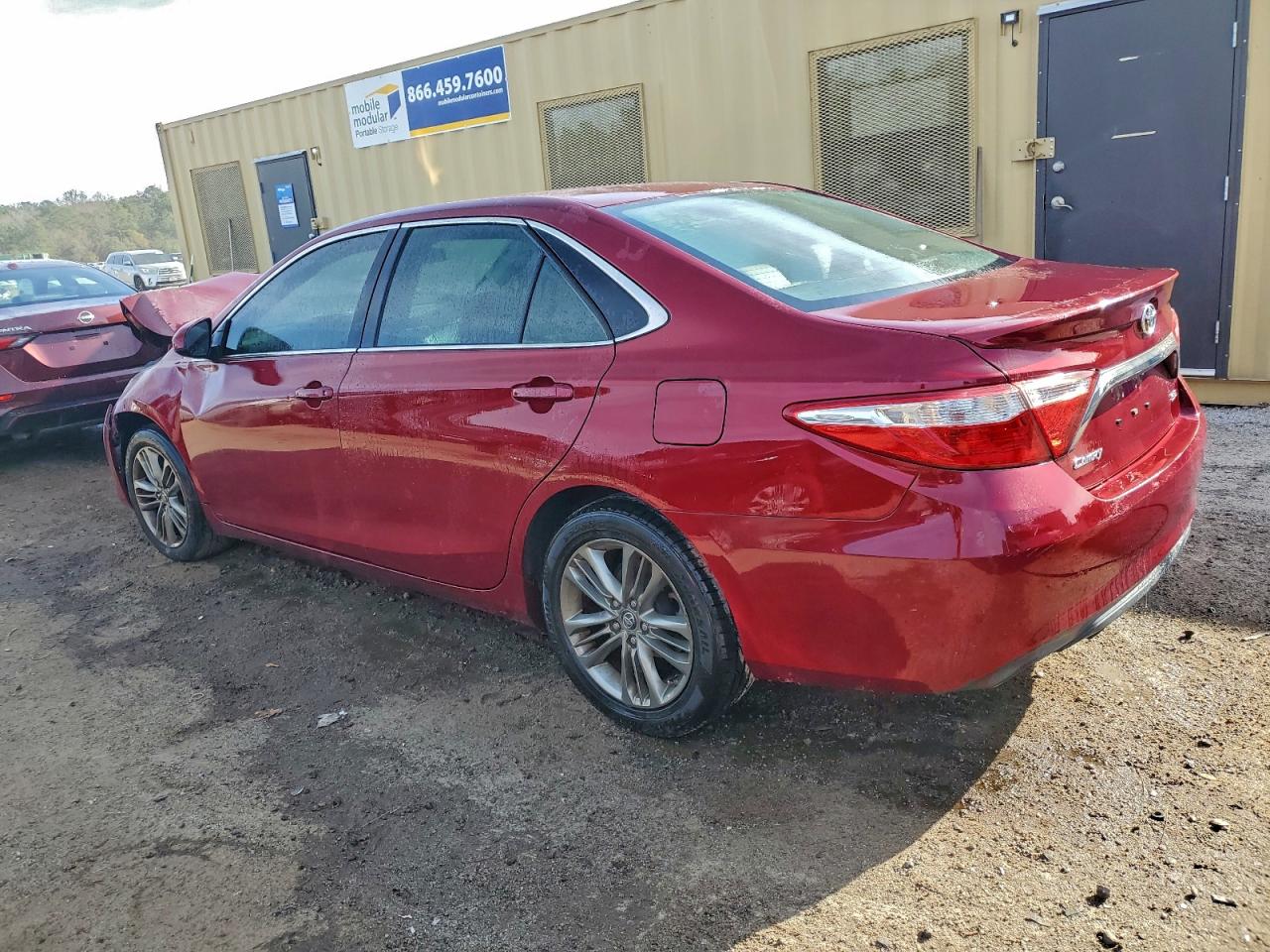 2017 TOYOTA CAMRY LE photo 2