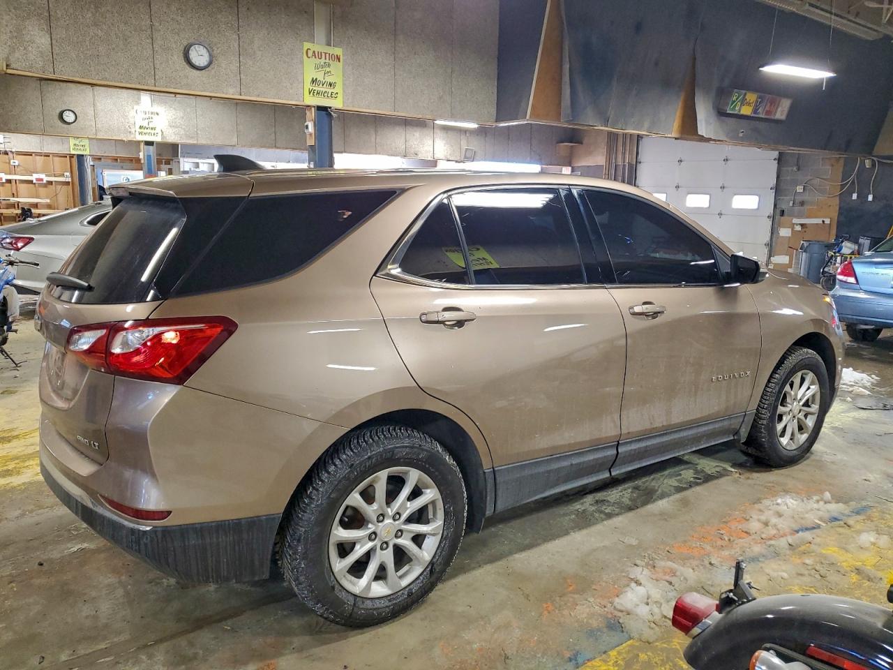 2018 CHEVROLET EQUINOX LT photo 3