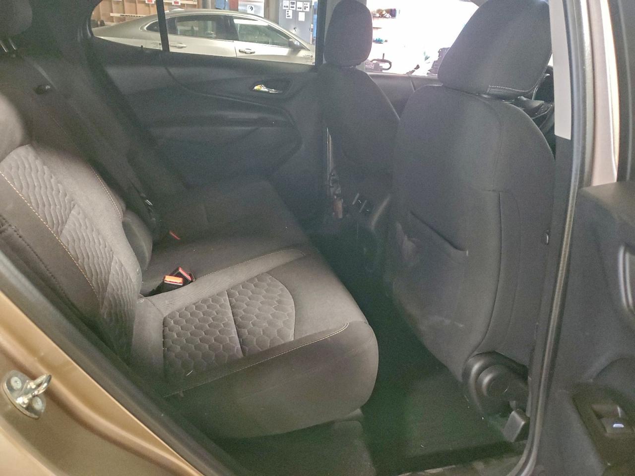 2018 CHEVROLET EQUINOX LT photo 11