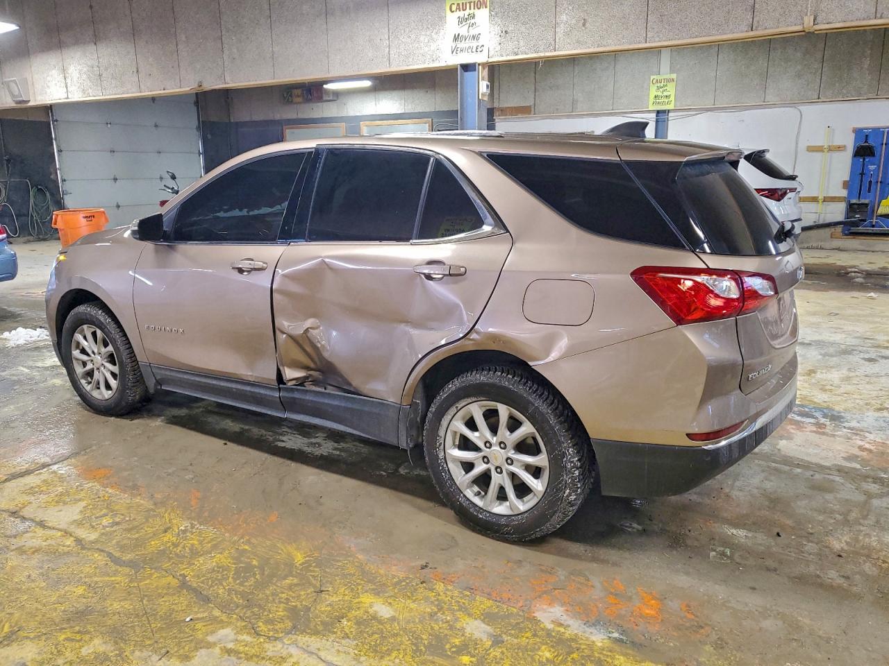 2018 CHEVROLET EQUINOX LT photo 2