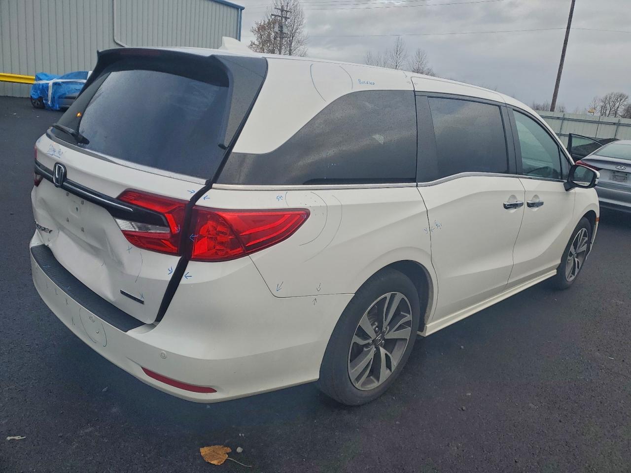 2023 HONDA ODYSSEY TOURING photo 3