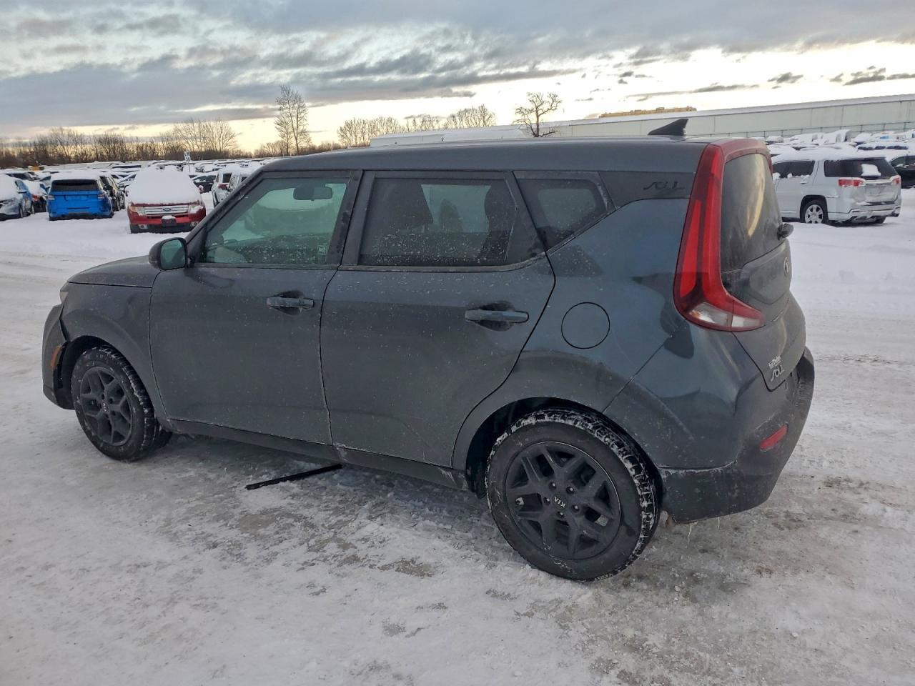 2021 KIA SOUL LX photo 2