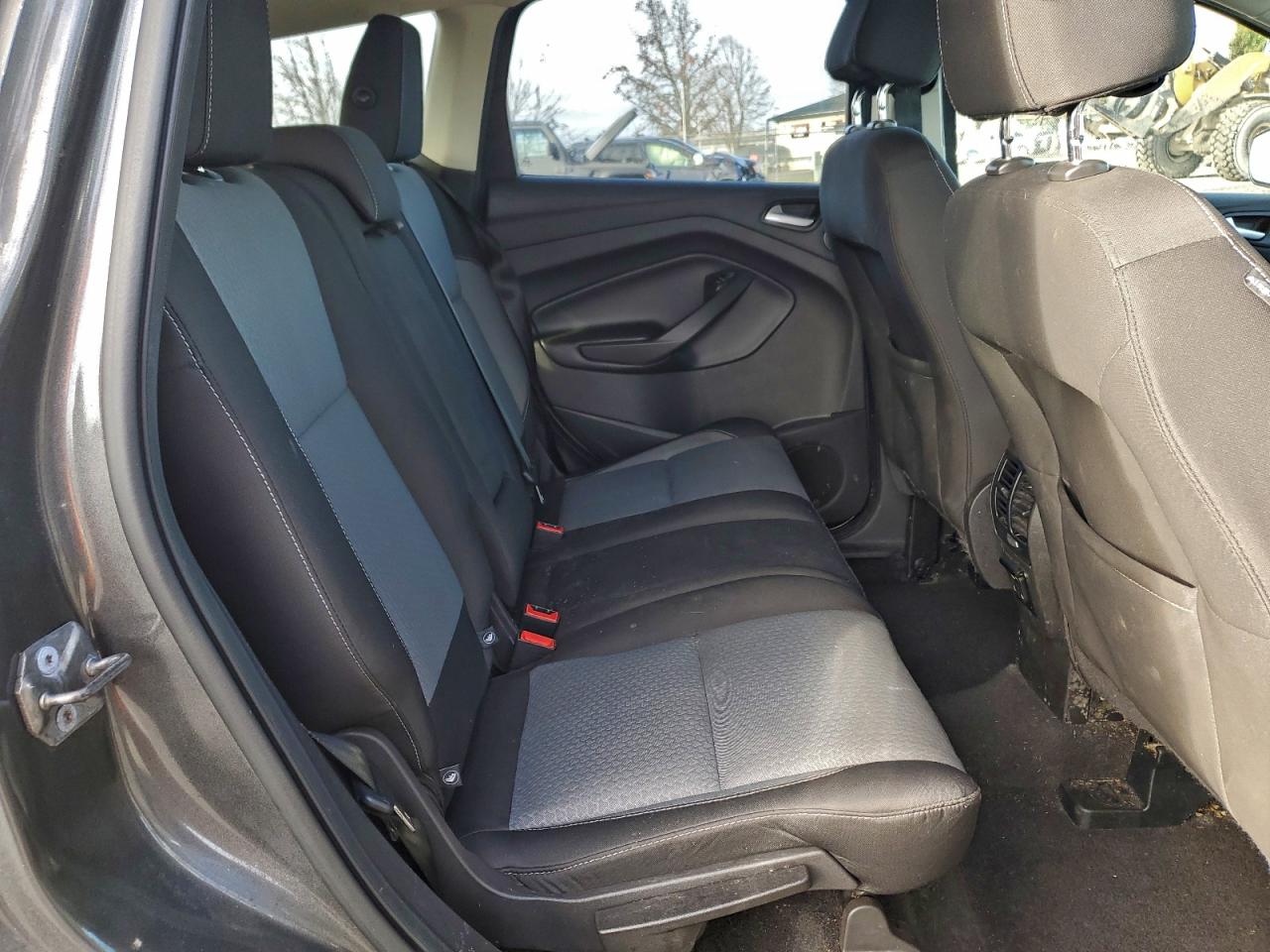 2017 FORD ESCAPE SE photo 11
