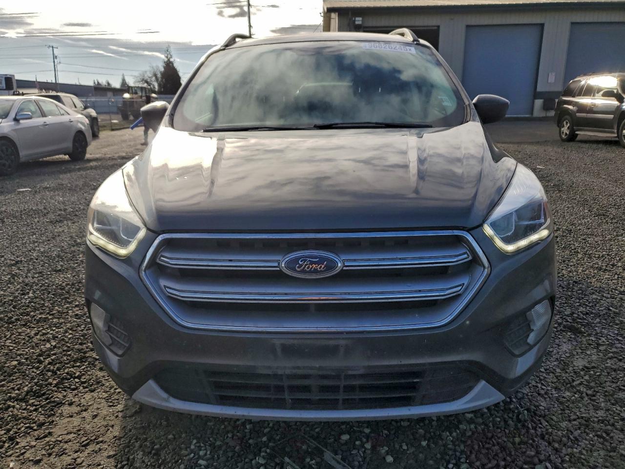 2017 FORD ESCAPE SE photo 5