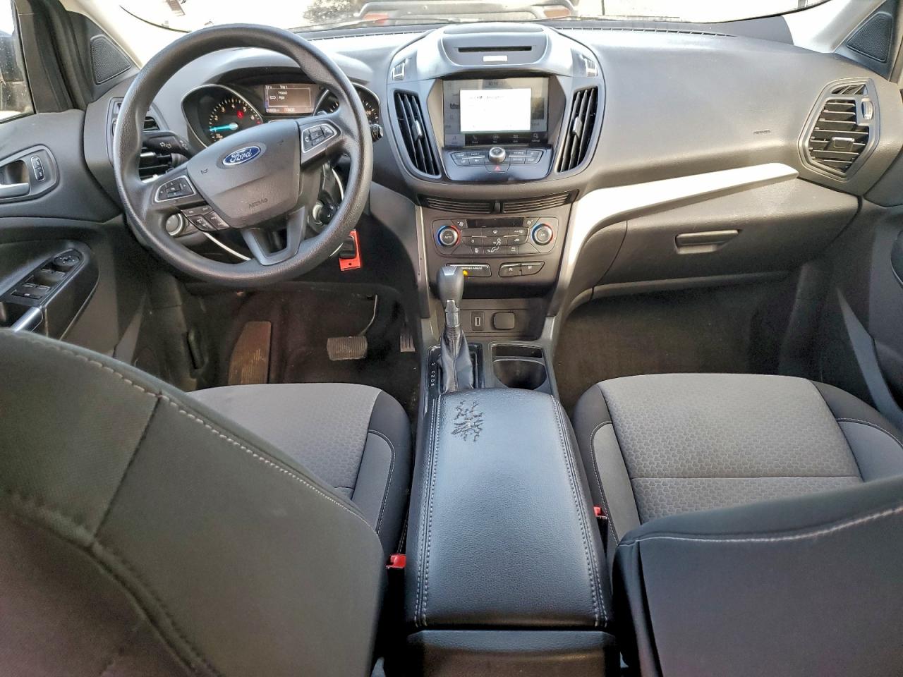 2017 FORD ESCAPE SE photo 8