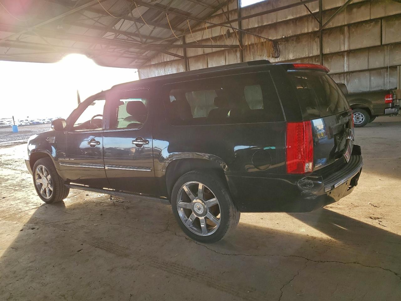 2009 CADILLAC ESCALADE ESV LUXURY photo 2