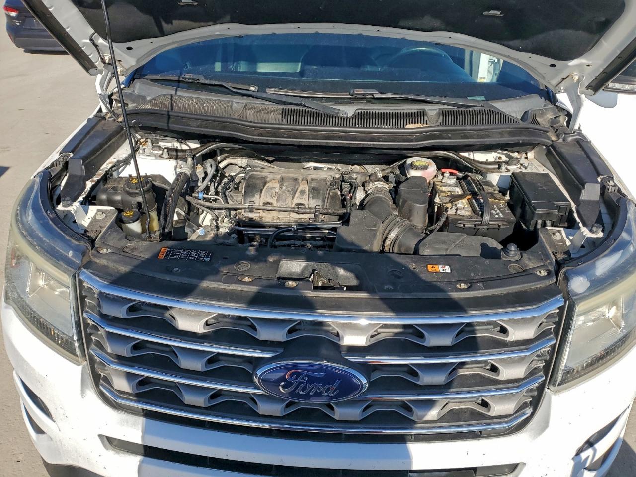 2016 FORD EXPLORER XLT photo 12