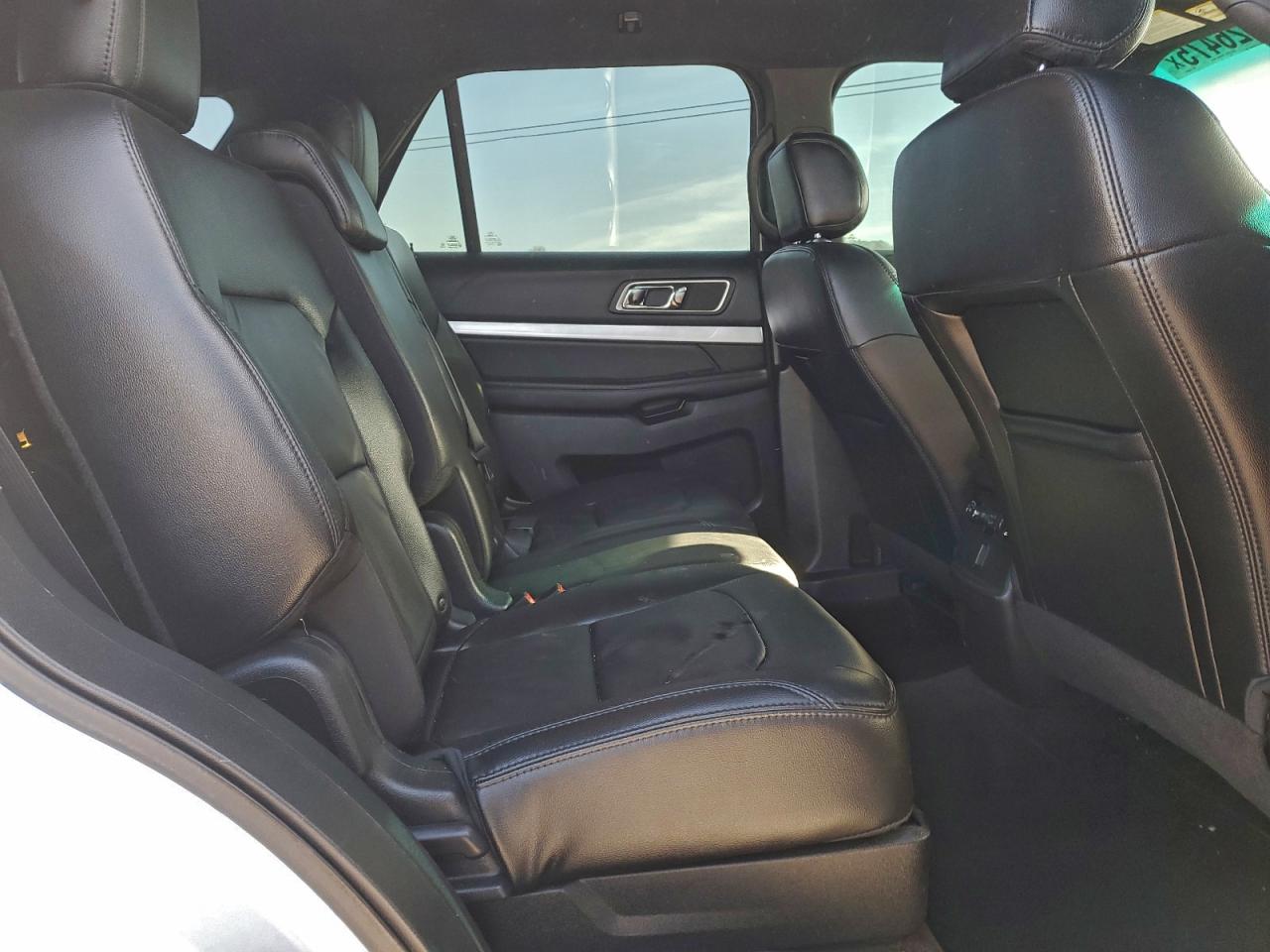 2016 FORD EXPLORER XLT photo 11