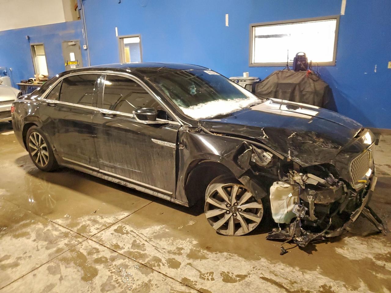 2017 LINCOLN CONTINENTAL photo 4