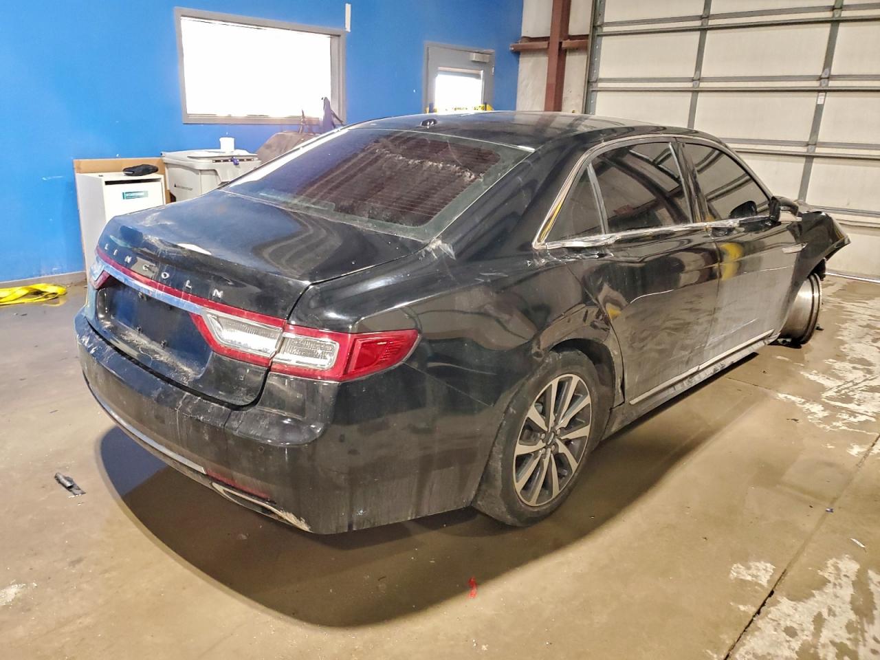 2017 LINCOLN CONTINENTAL photo 3