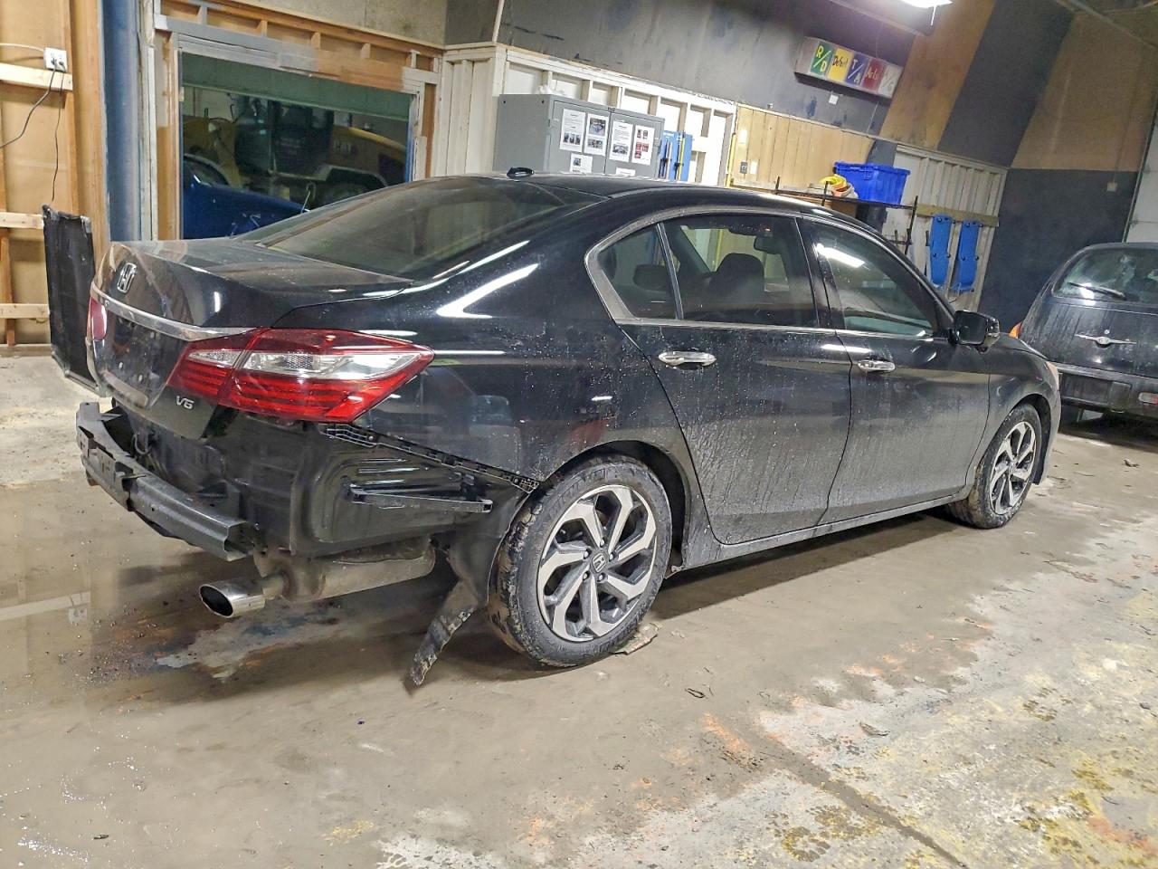 2017 HONDA ACCORD EXL photo 3