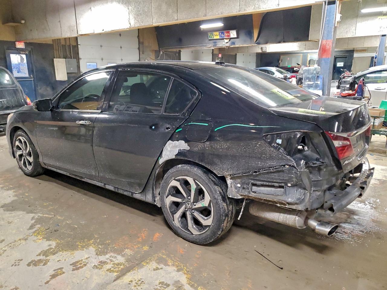 2017 HONDA ACCORD EXL photo 2