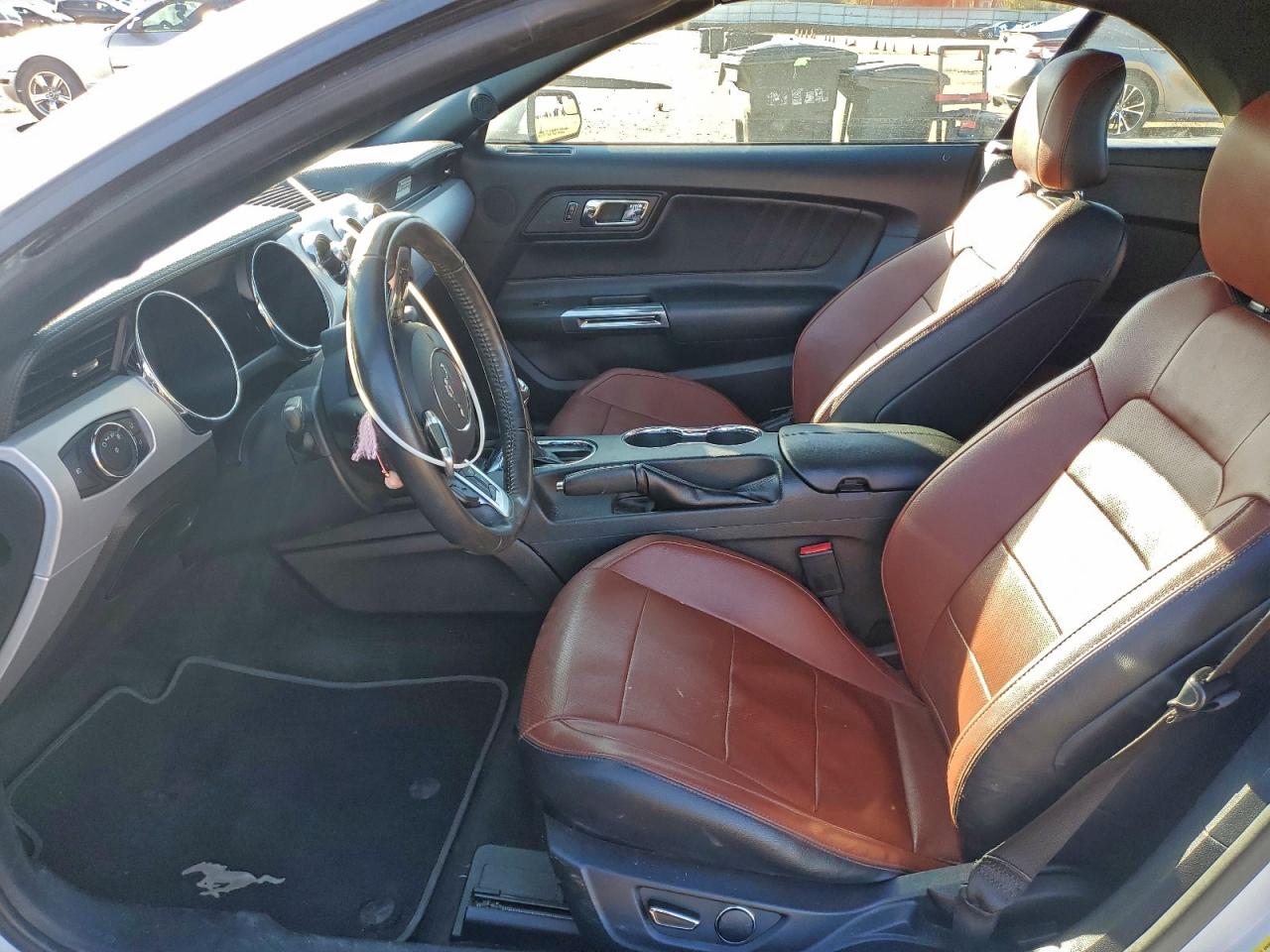 2016 FORD MUSTANG photo 7