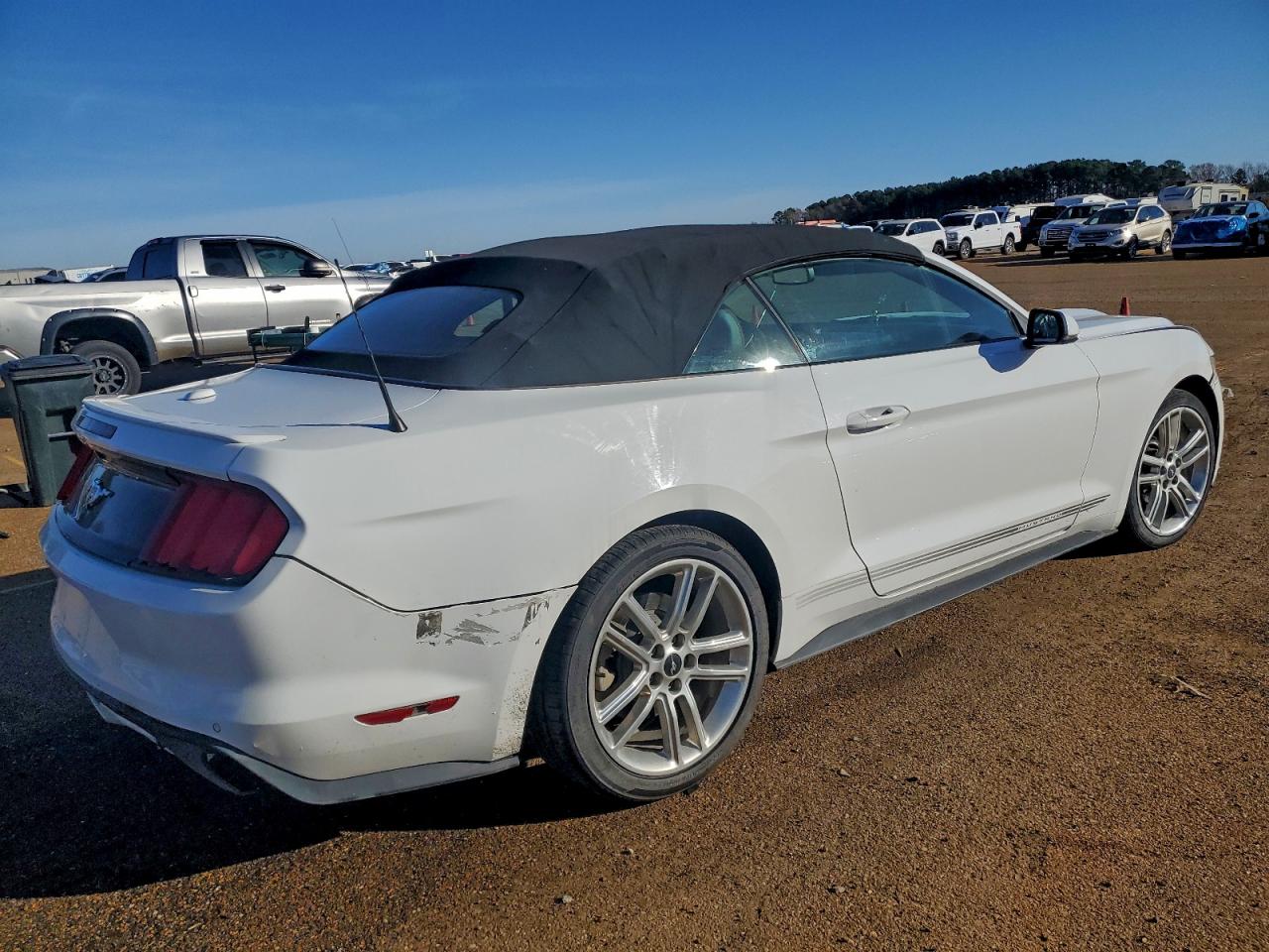 2016 FORD MUSTANG photo 3