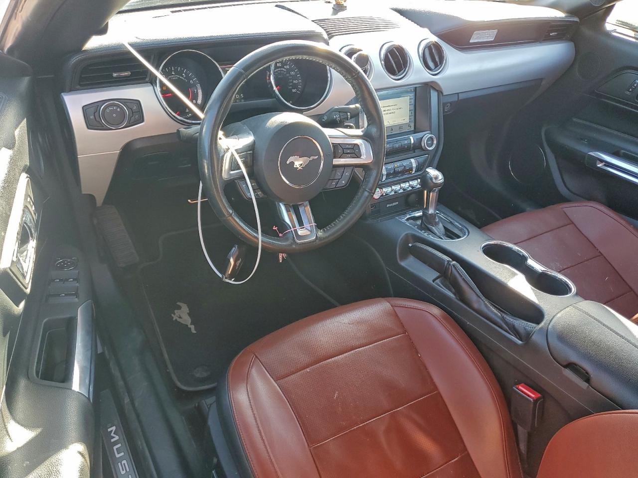 2016 FORD MUSTANG photo 8