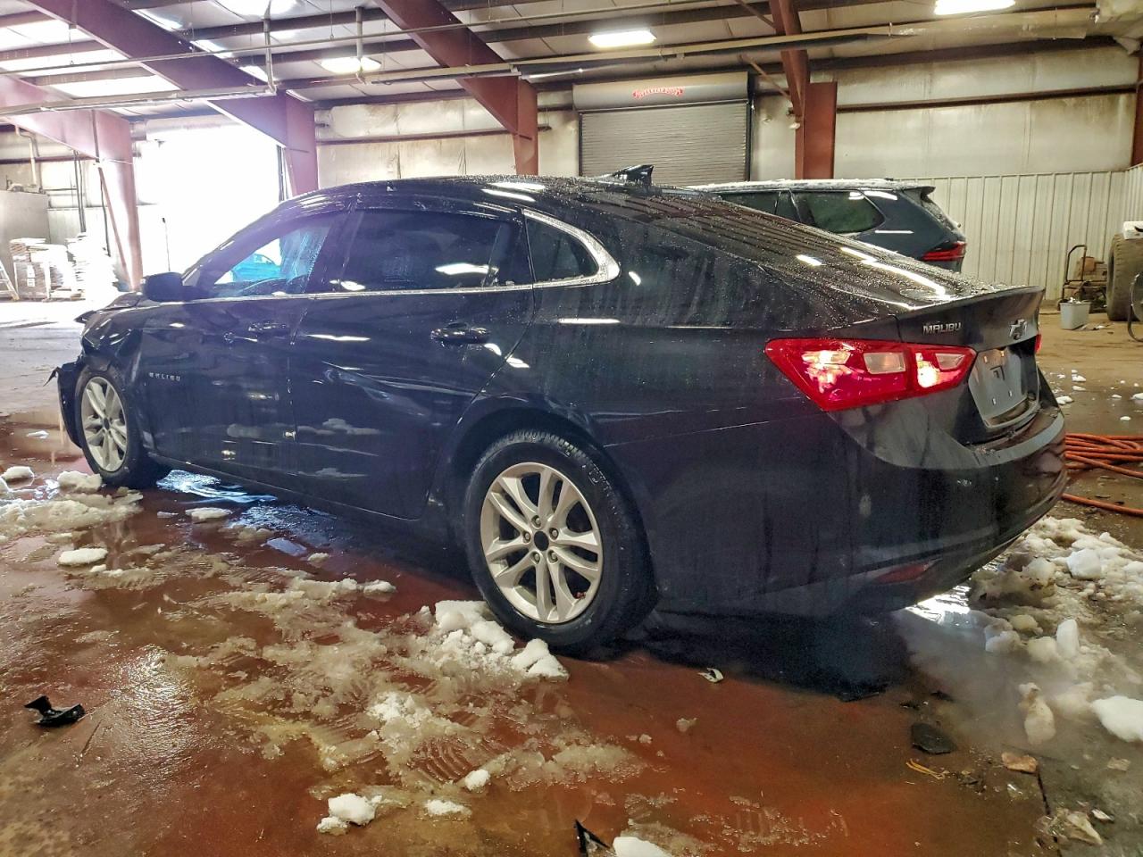2018 CHEVROLET MALIBU LT photo 2