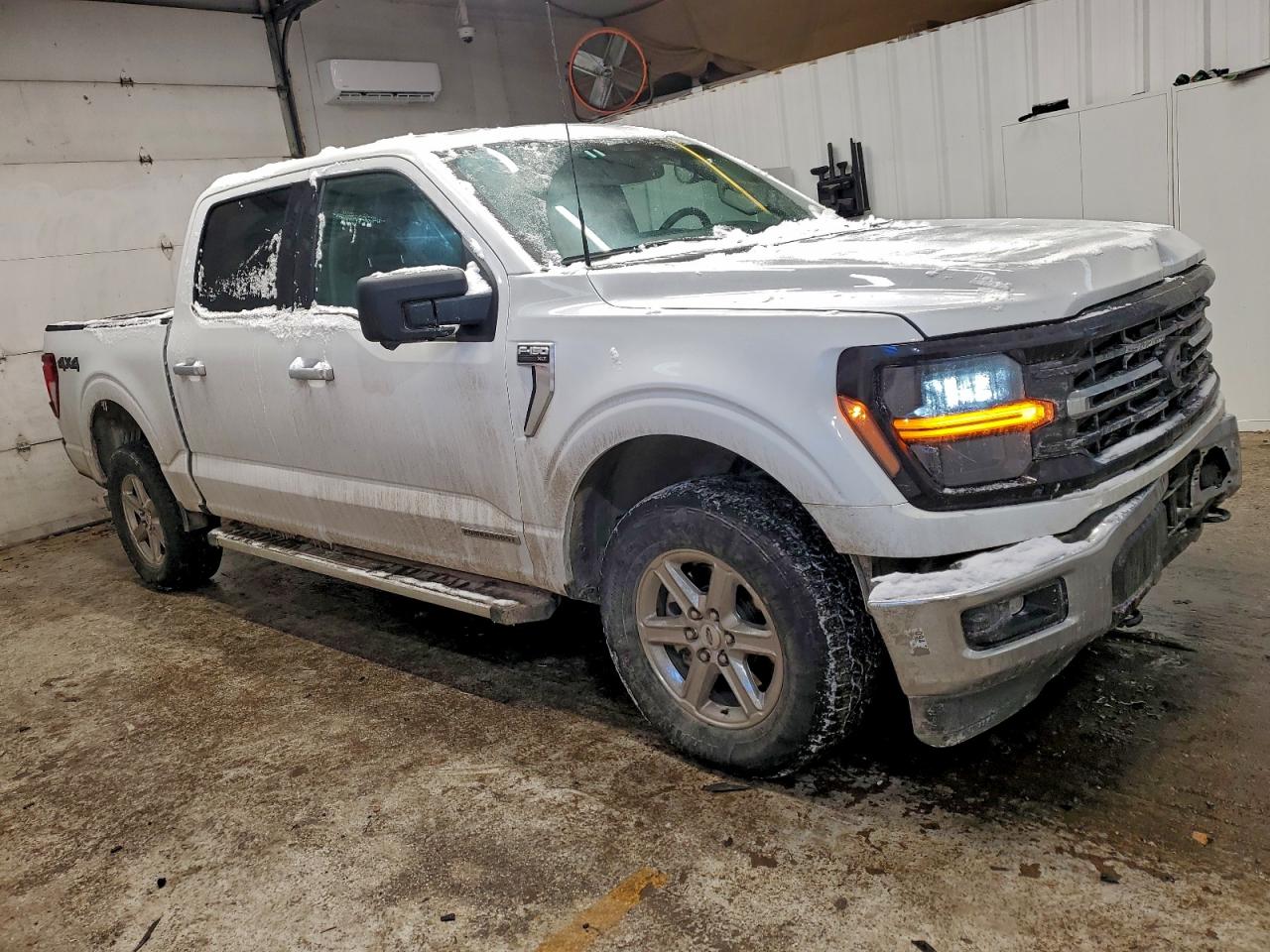 2024 FORD F150 XLT photo 4