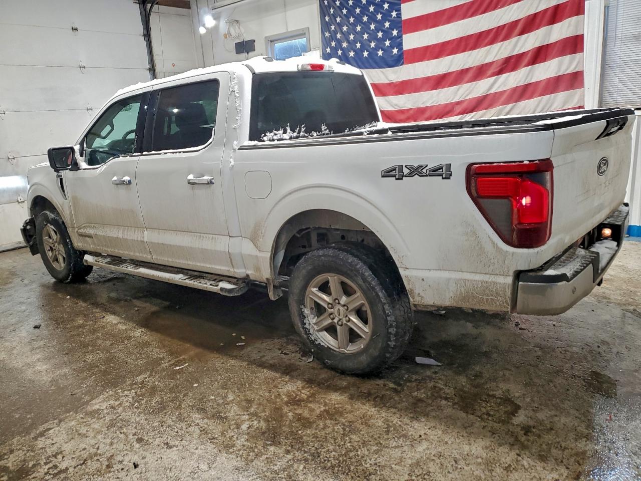 2024 FORD F150 XLT photo 2