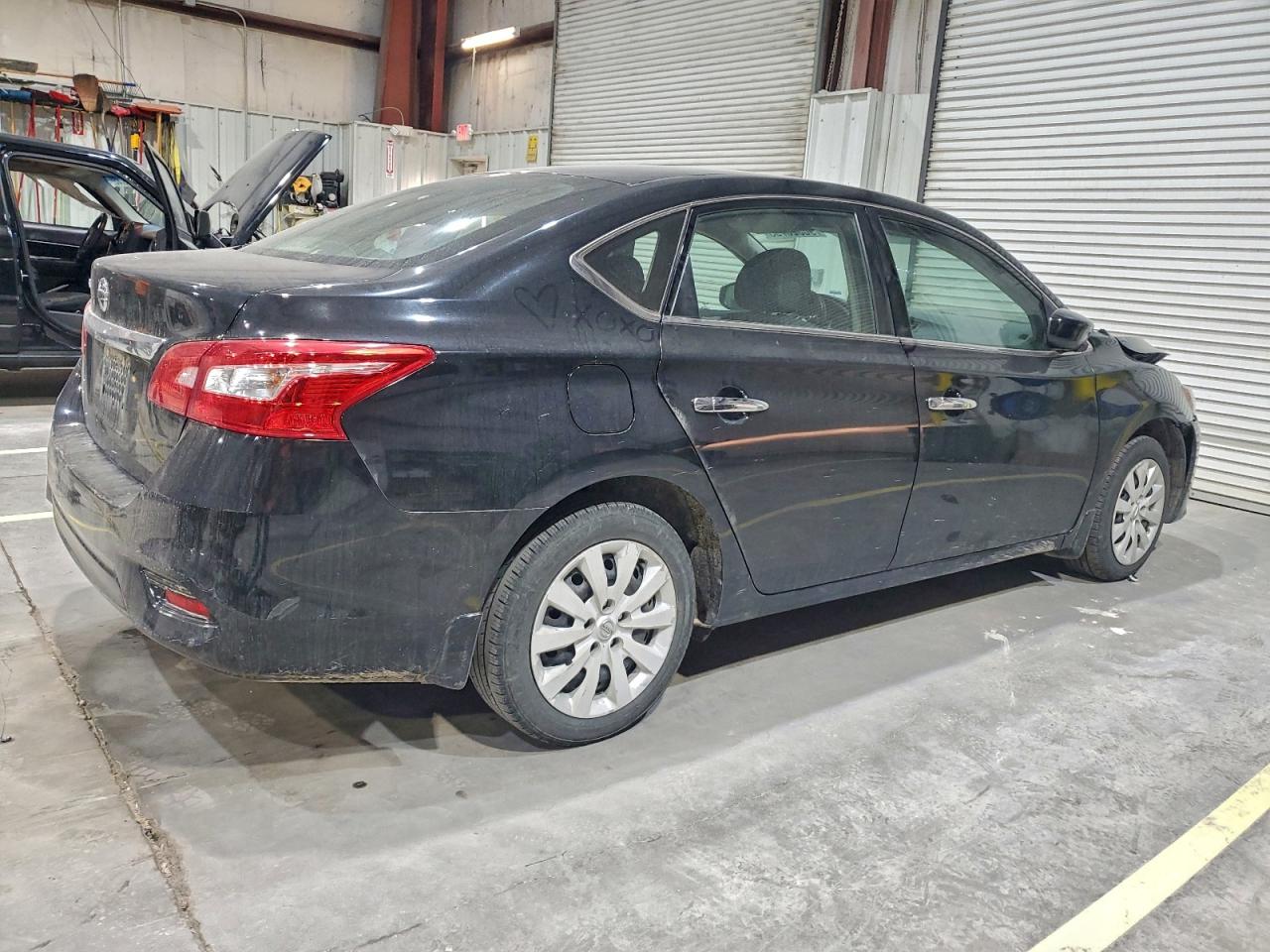 2019 NISSAN SENTRA S photo 3