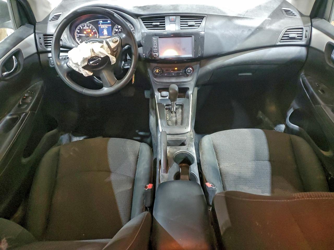 2019 NISSAN SENTRA S photo 8