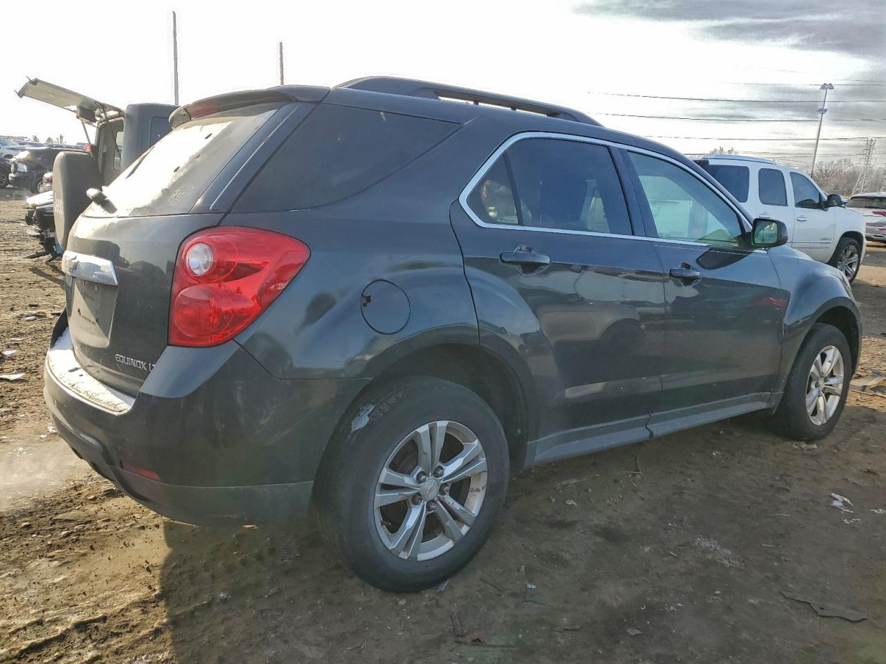 2015 CHEVROLET EQUINOX LT photo 3