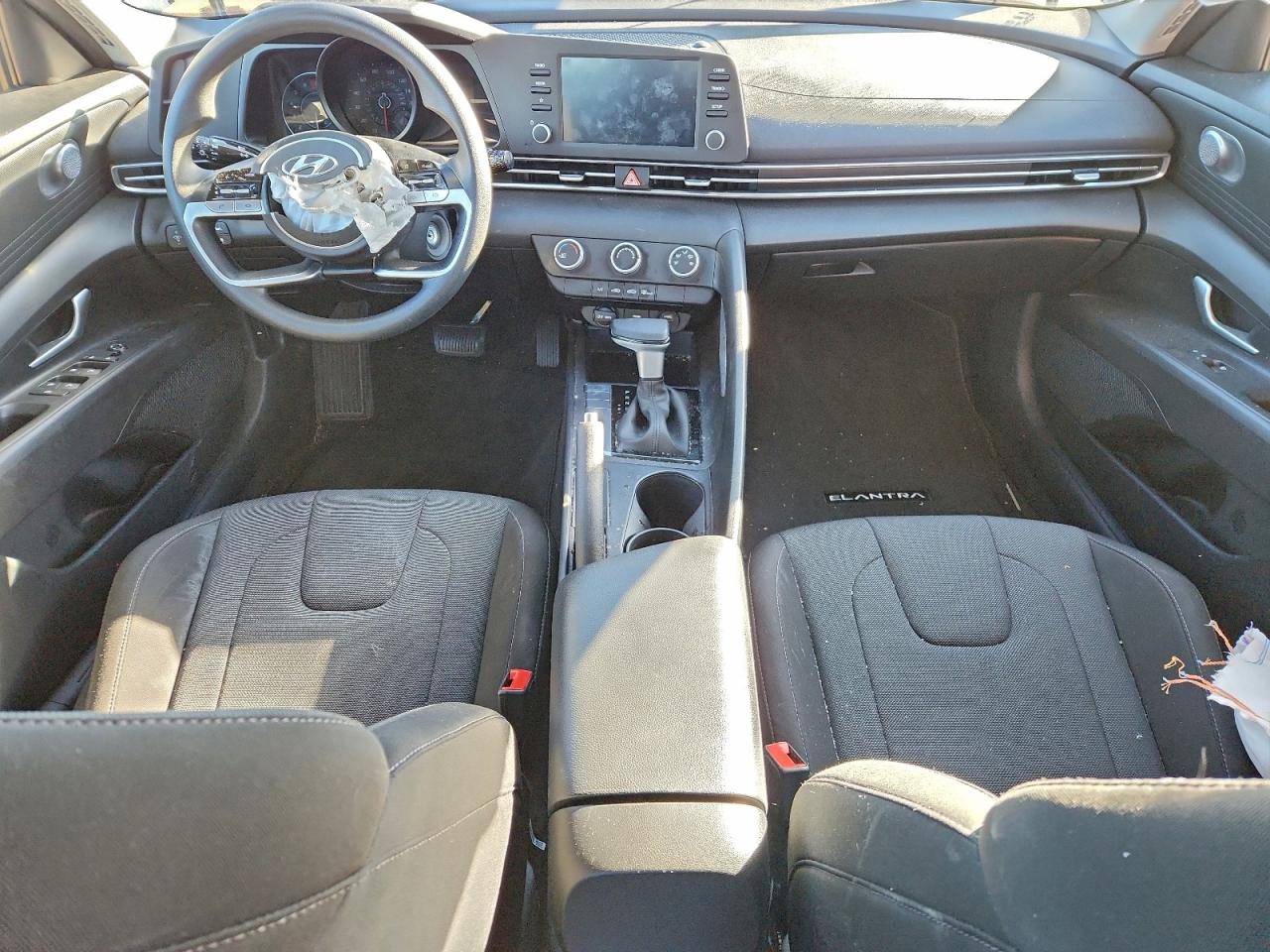 2023 HYUNDAI ELANTRA SE photo 8