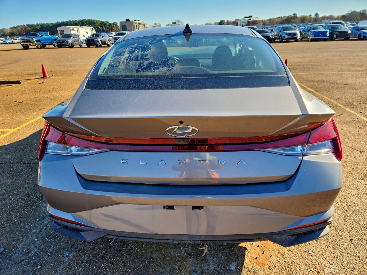 2023 HYUNDAI ELANTRA SE photo 6