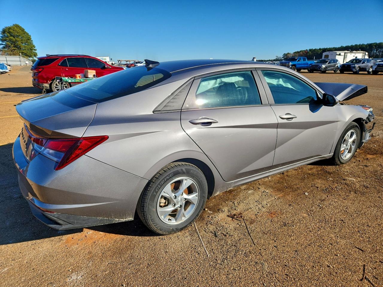 2023 HYUNDAI ELANTRA SE photo 3