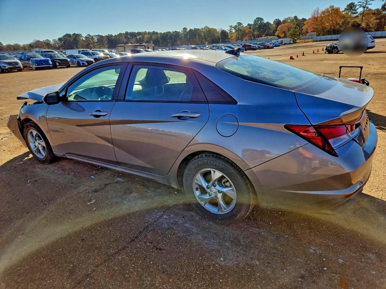 2023 HYUNDAI ELANTRA SE photo 2