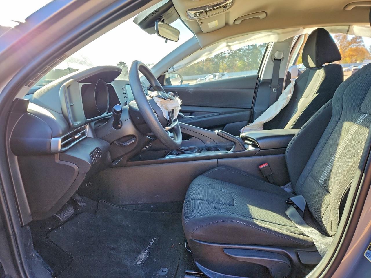 2023 HYUNDAI ELANTRA SE photo 7