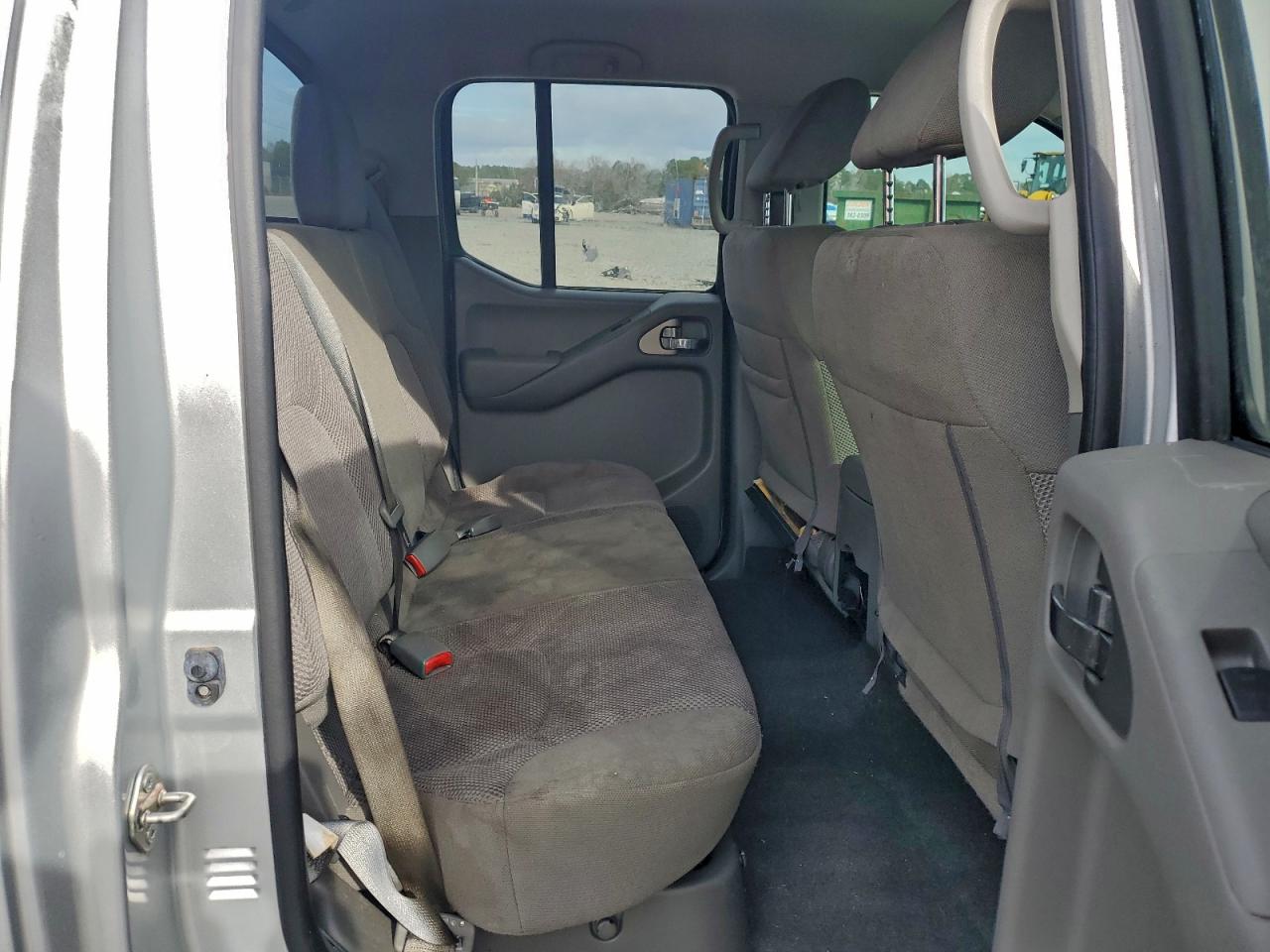 2019 NISSAN FRONTIER S photo 10