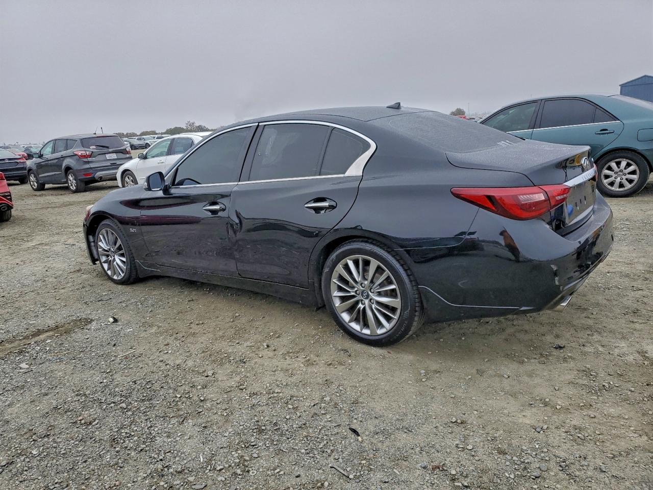 2018 INFINITI Q50 LUXE photo 2