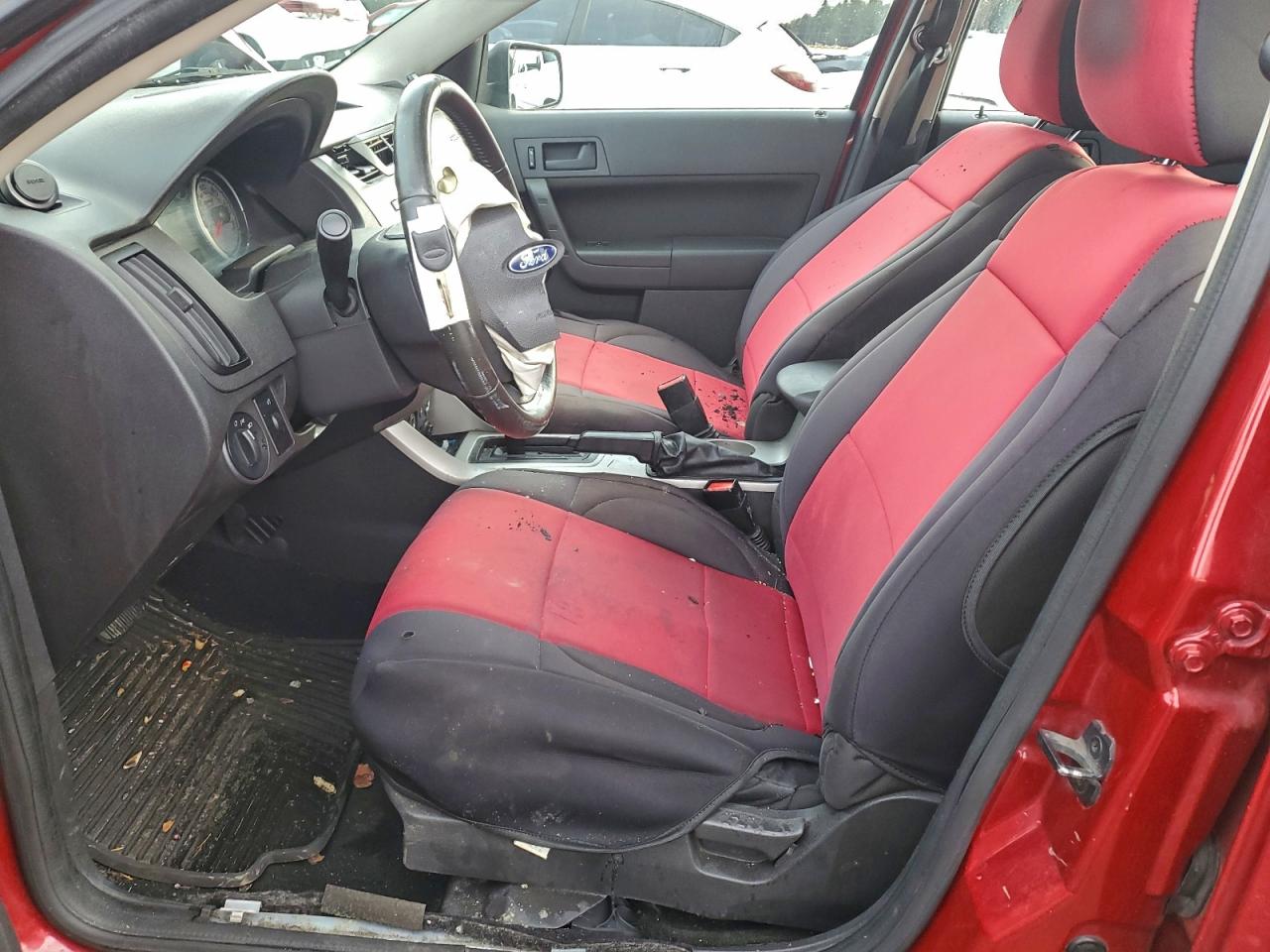 2009 FORD FOCUS SE photo 7