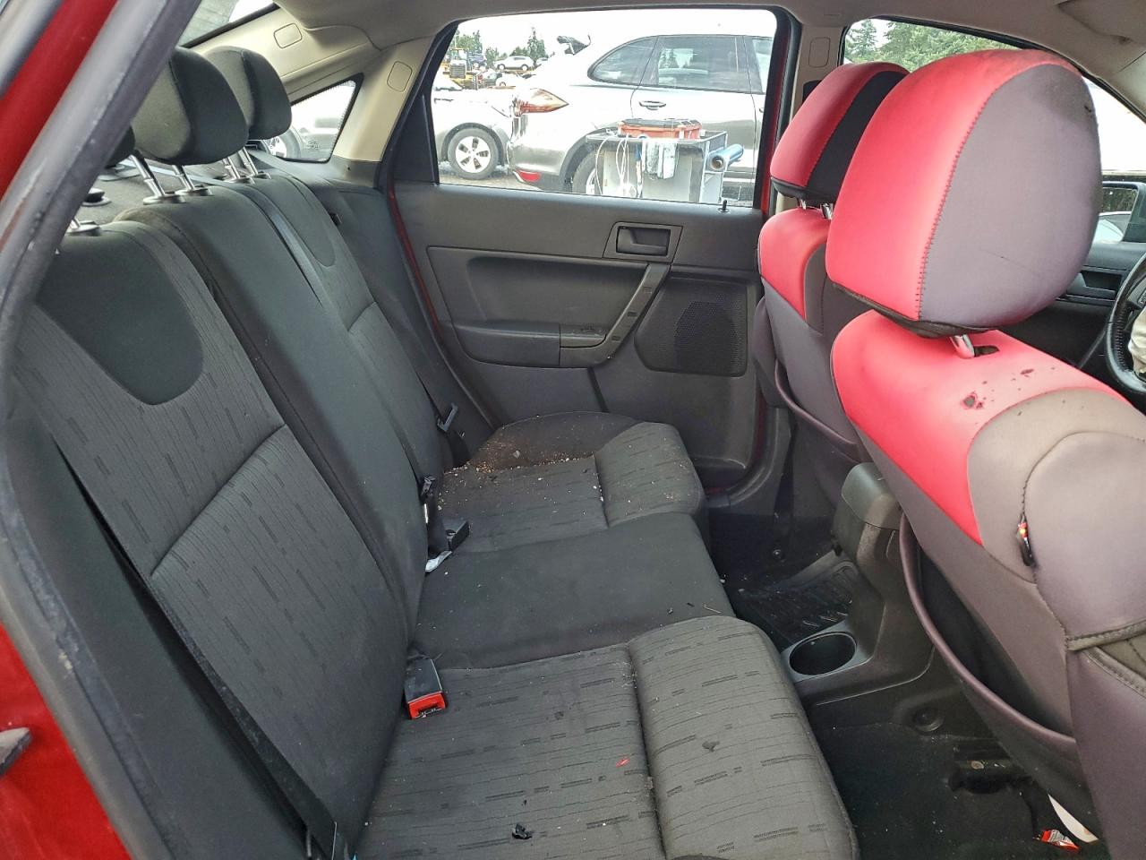 2009 FORD FOCUS SE photo 10