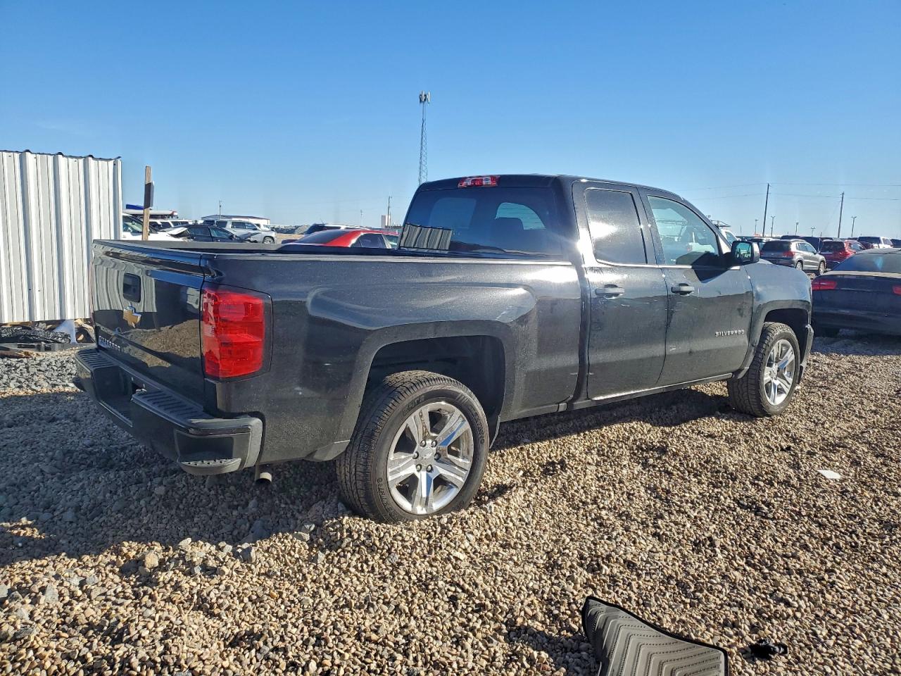 2018 CHEVROLET SILVERADO C1500 CUSTOM photo 3