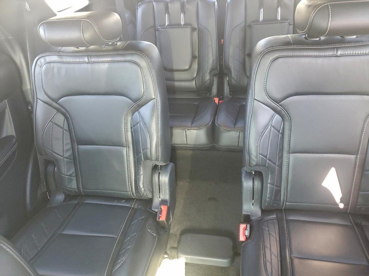 2018 FORD EXPLORER PLATINUM photo 10