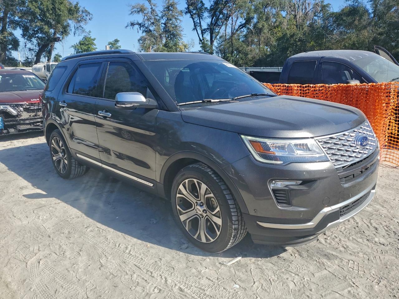 2018 FORD EXPLORER PLATINUM photo 4