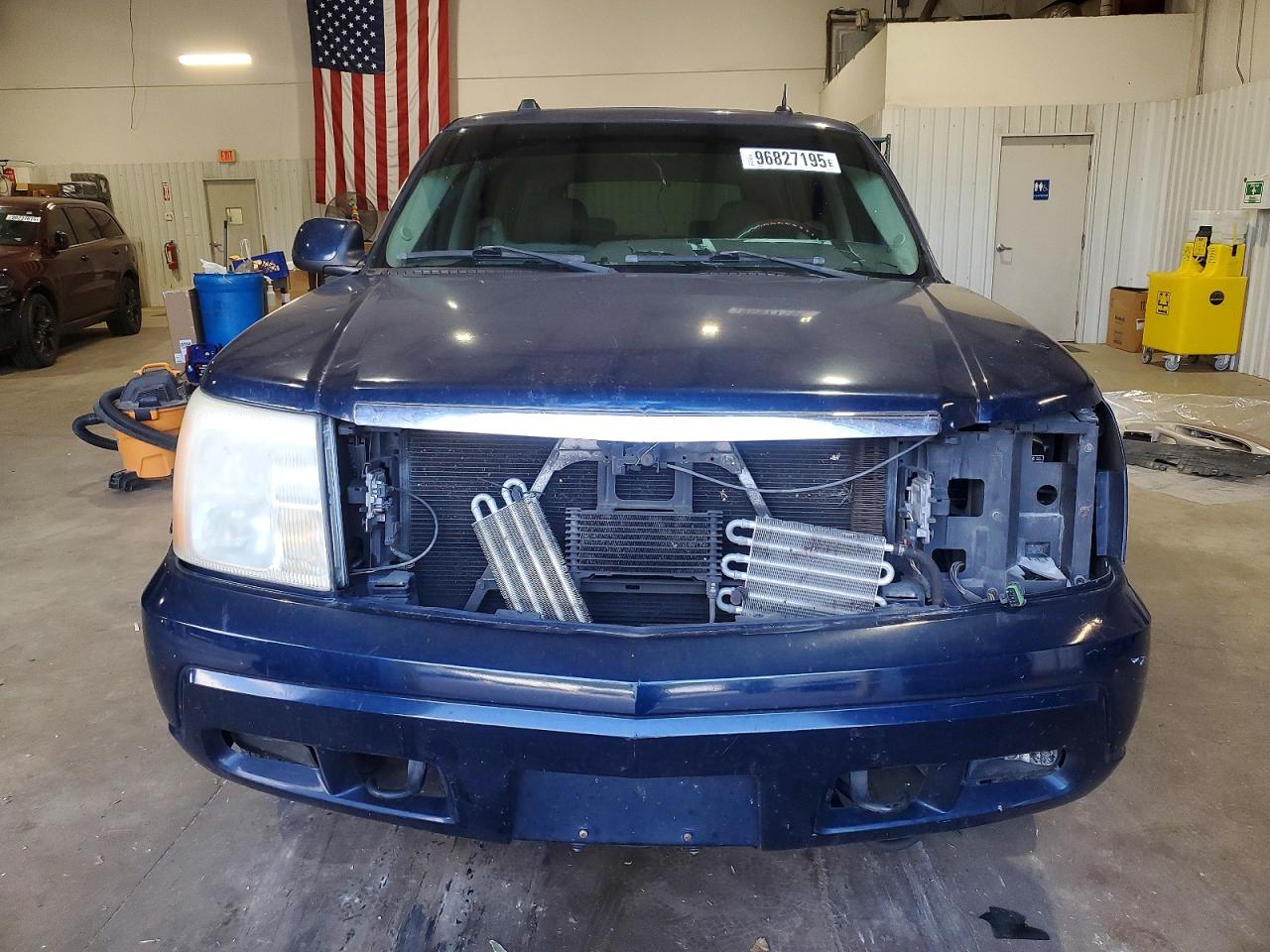 2005 CADILLAC ESCALADE LUXURY photo 5