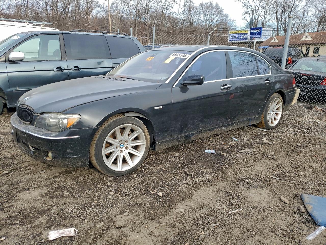 2007 BMW 750 — FRONT END damage — photo 1
