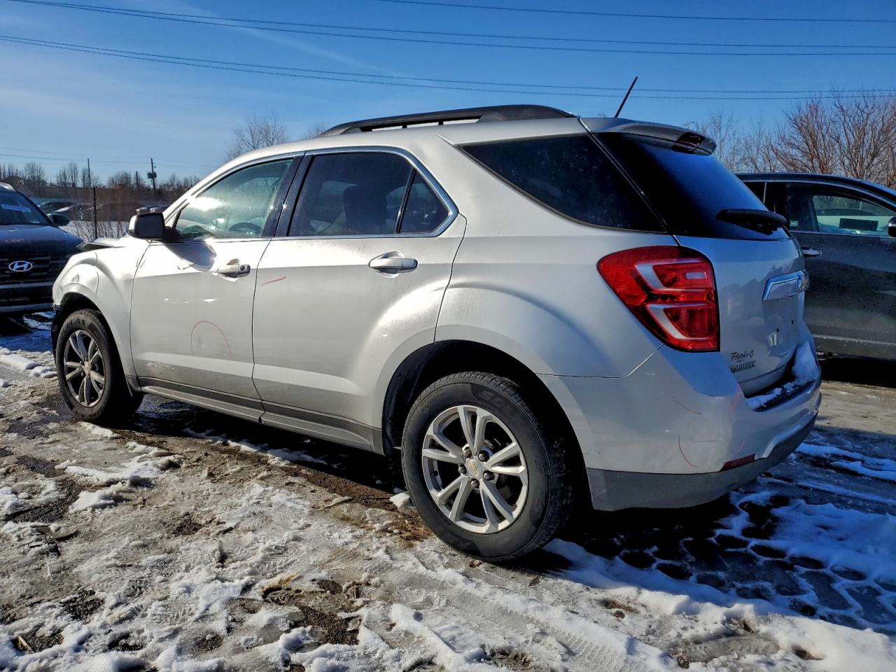 2017 CHEVROLET EQUINOX LT photo 2
