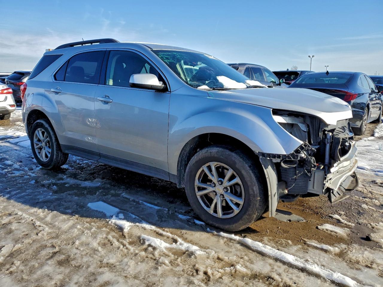 2017 CHEVROLET EQUINOX LT photo 4