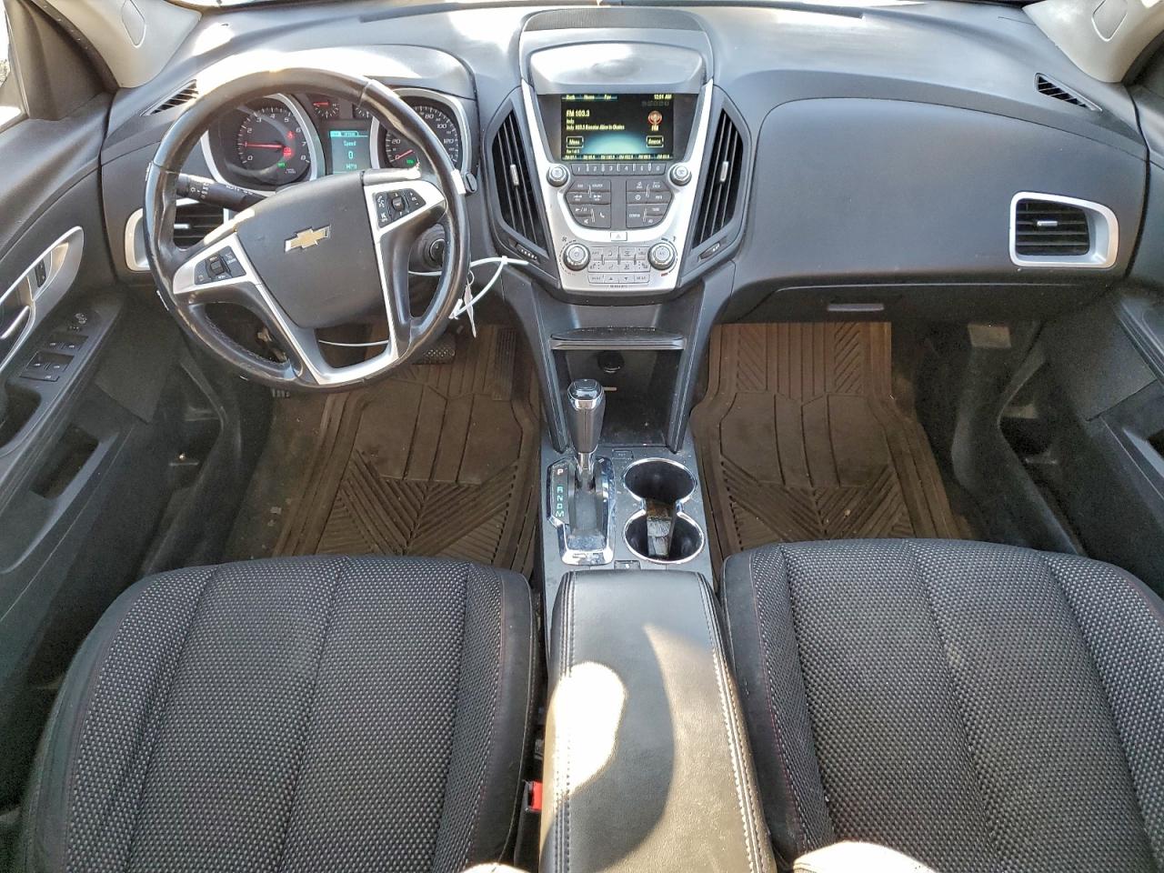 2017 CHEVROLET EQUINOX LT photo 8
