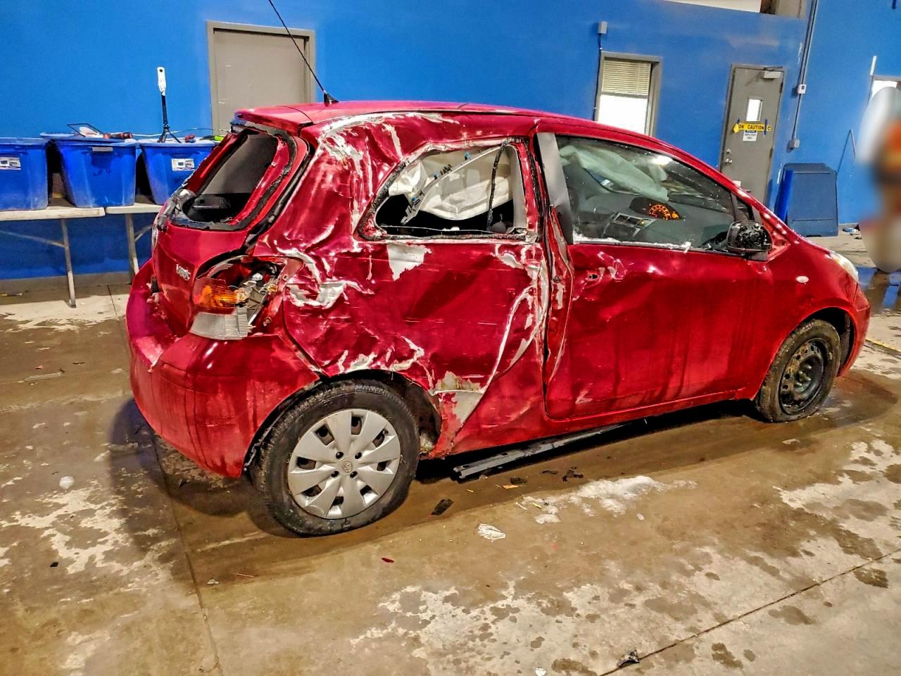 2010 TOYOTA YARIS photo 3