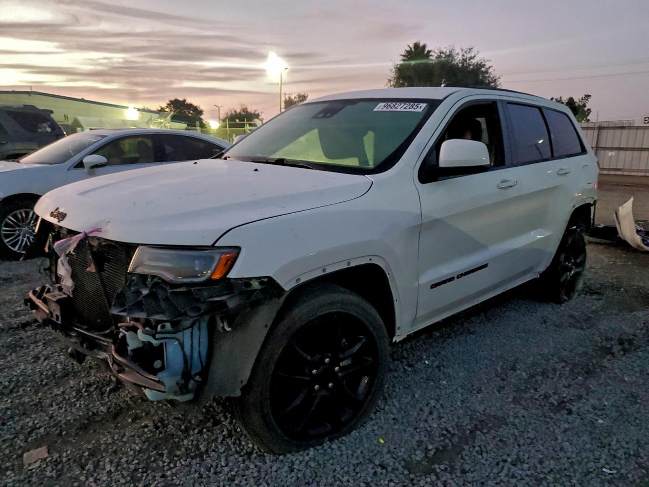2020 JEEP GRAND CHEROKEE LAREDO — FRONT END damage — photo 1