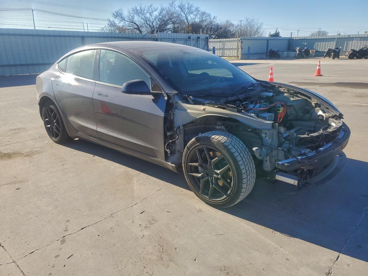 2023 TESLA MODEL 3 photo 4