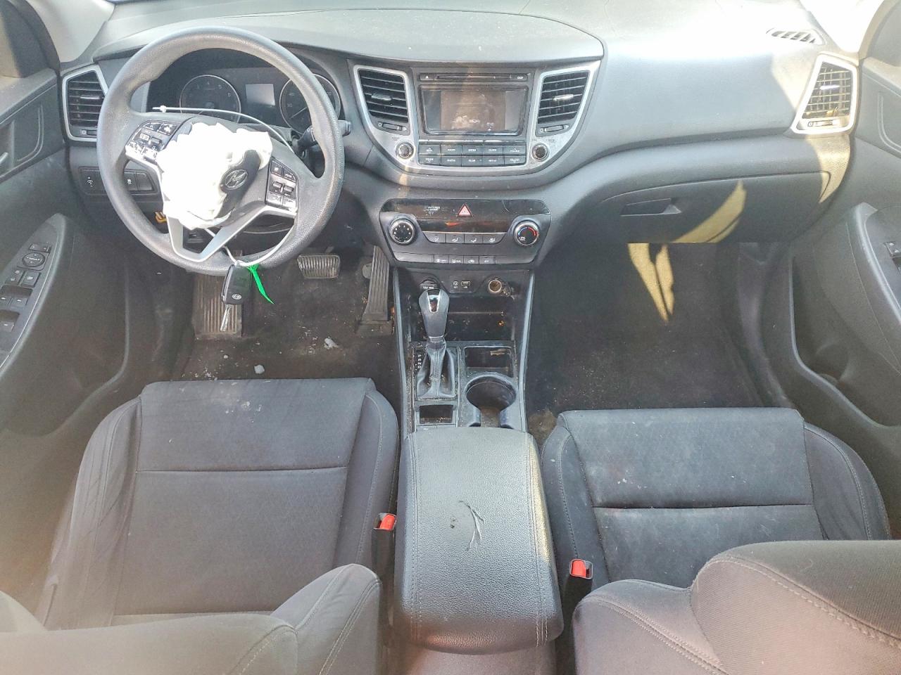 2018 HYUNDAI TUCSON SE photo 8