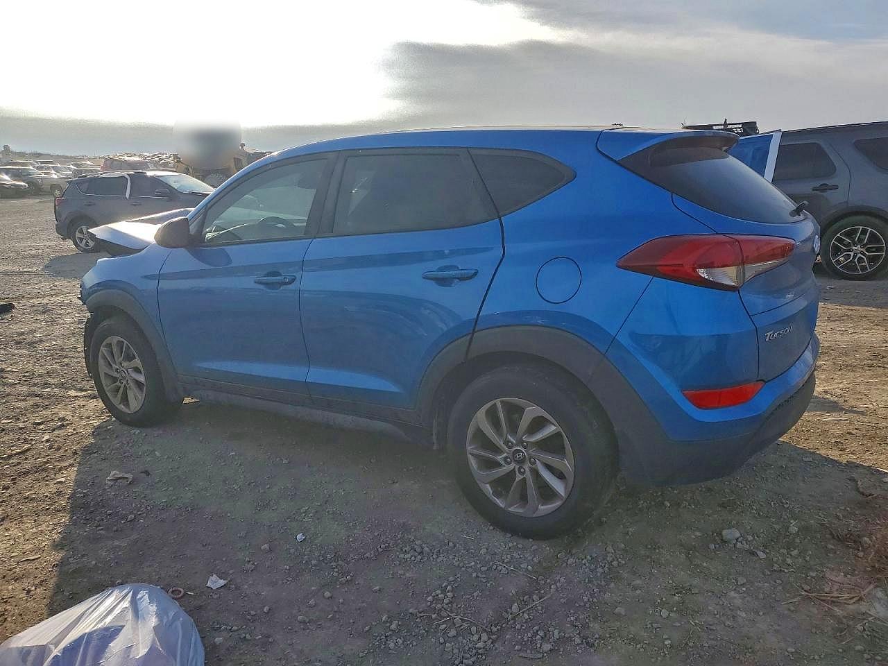 2018 HYUNDAI TUCSON SE photo 2