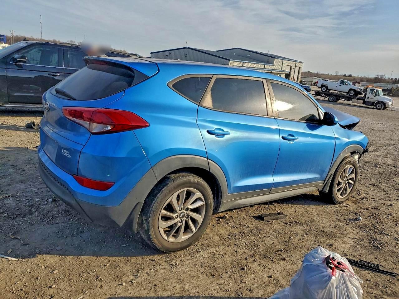 2018 HYUNDAI TUCSON SE photo 3