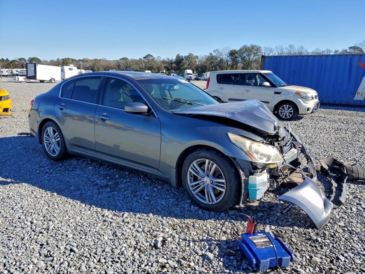 2013 INFINITI G37 BASE photo 4