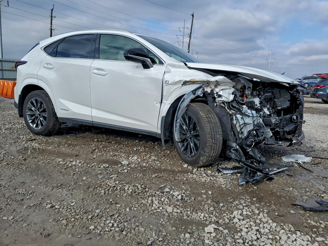 2021 LEXUS NX 300H BASE photo 4